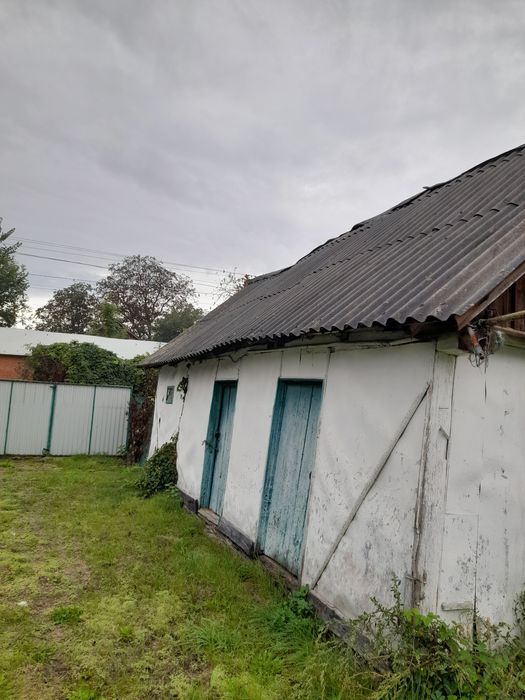 Продам хату в с. Стрієва