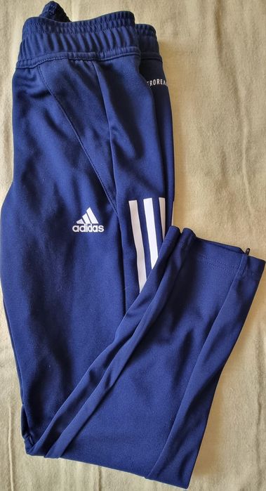 Spodnie dresowe firmy Adidas rozm. S