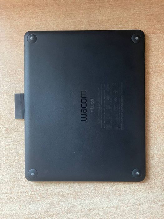 Графічний планшет Wacom intuos S