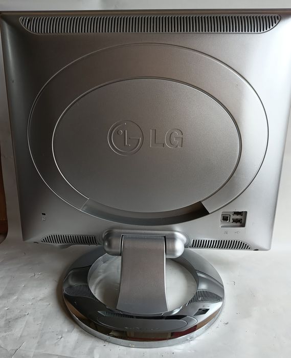 Monitor komputerowy LG Flatron L1920P 19 cali LCD