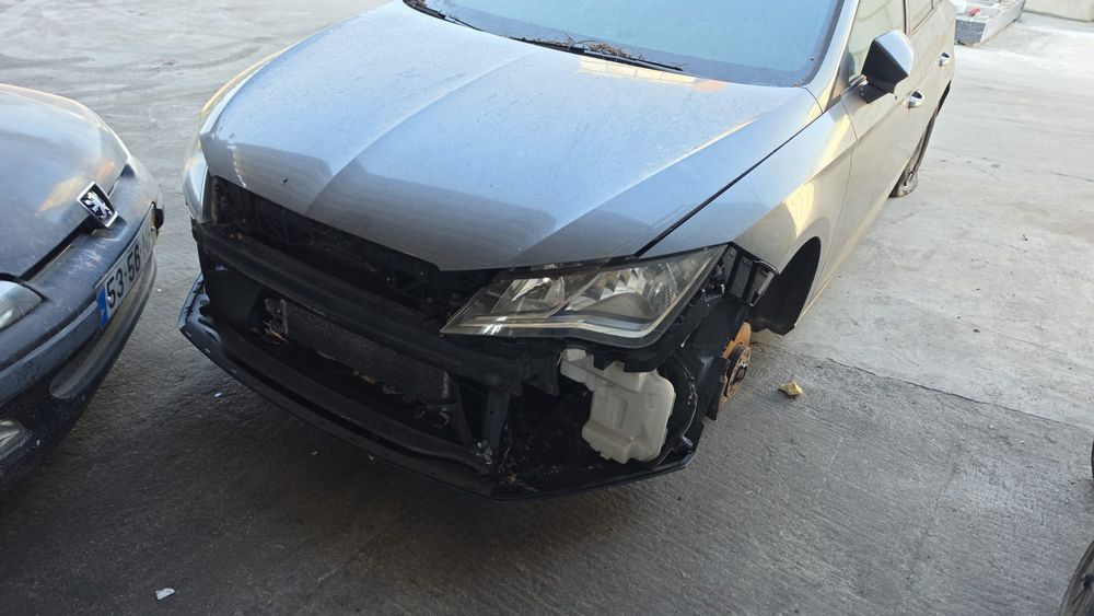 Frente  seat leon 5f  ( nao tenho para choques e farol lado condutor )