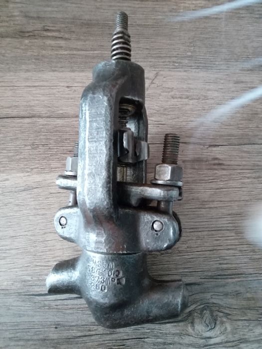 Вентиль клапан запірний ЧЗЕМ 584-10-0 вода пар 383атм 280градС