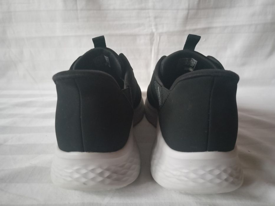 Skechers Swift Fit roz. 43 /UK 9/- dł. wkł. 28 cm- super stan