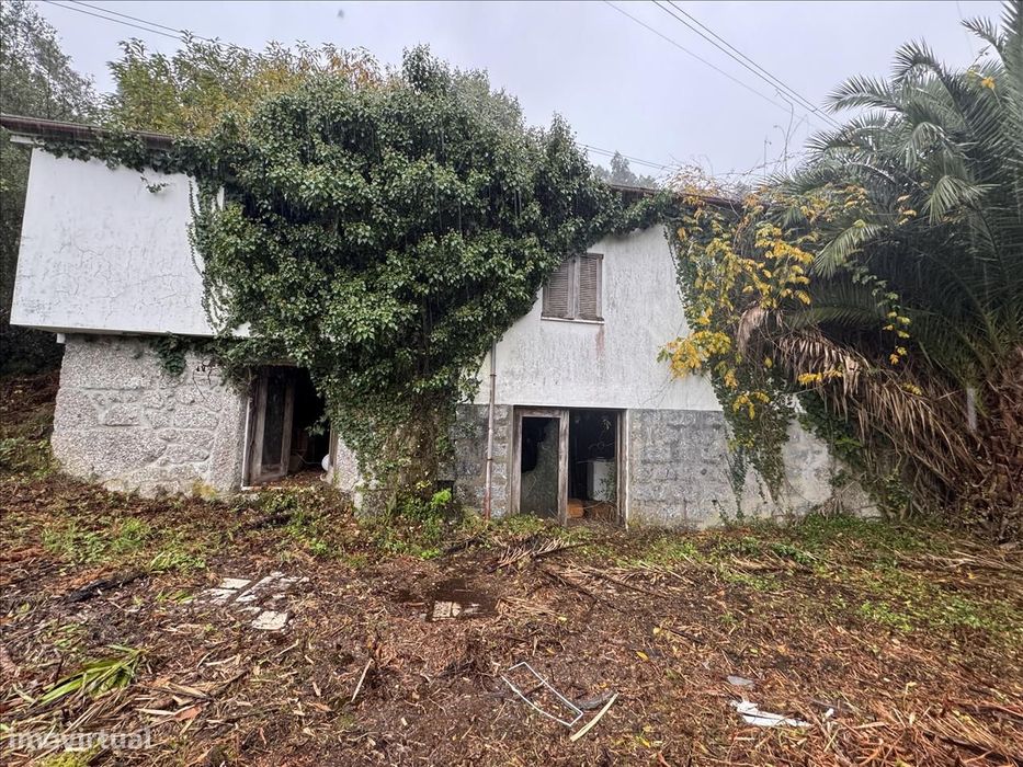 Moradia em Terras de Bouro, Moimenta (Santo André)