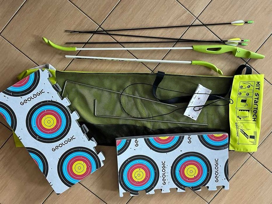 Zestaw łuk + tarcza + strzały.