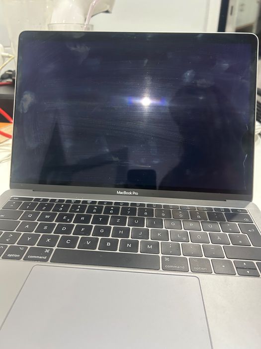 Macbook Pro 2017 usado