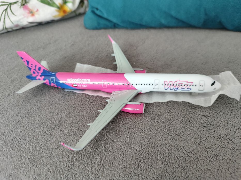 Model Airbus A321 WizzAir