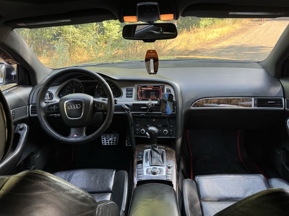 Продам Audi A6 C6 3.2 FSI Quattro (S-line)