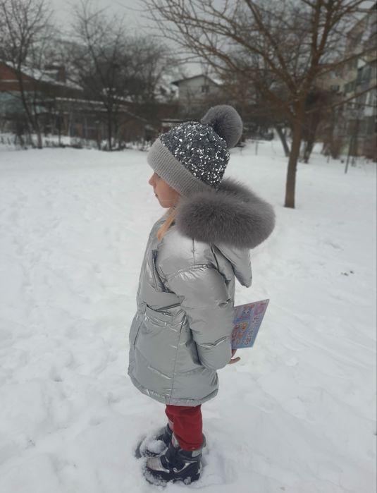 Пуховик на дівчинку