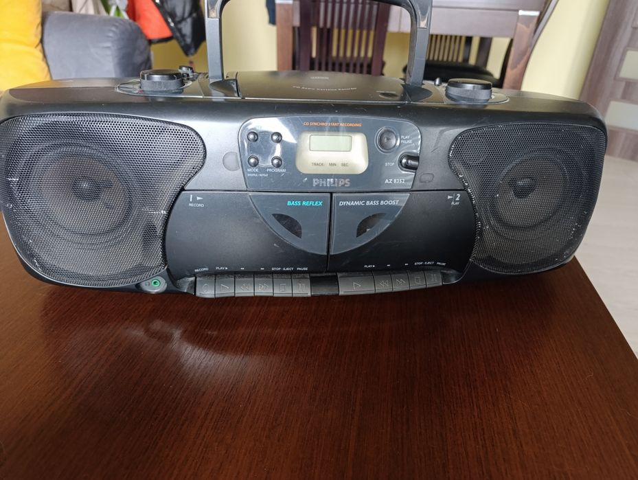 Philips AZ8353 radioodtwarzacz z odtwarzaczem CD i magnetofonem
Model: