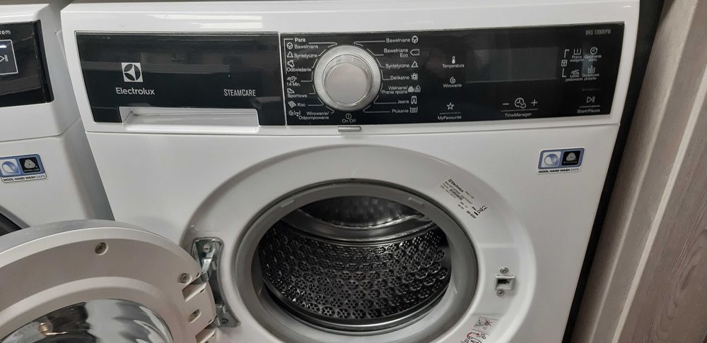 Pralka ELECTROLUX  STEAMCARE - 8kg  1200obr.   EWF 1287 EMW na części.