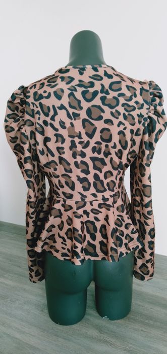 Marynarka, narzutka w panterkę, na zamek, bufiaste rekawy