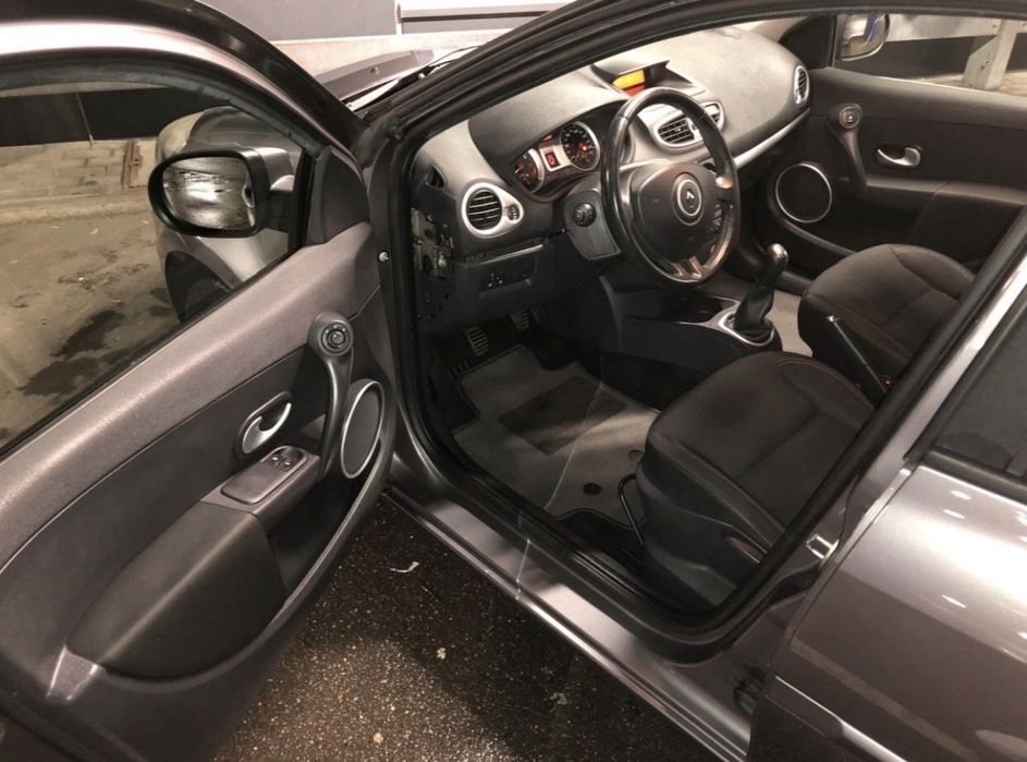 Renault Clio 3 anno 2011 Alemanha França