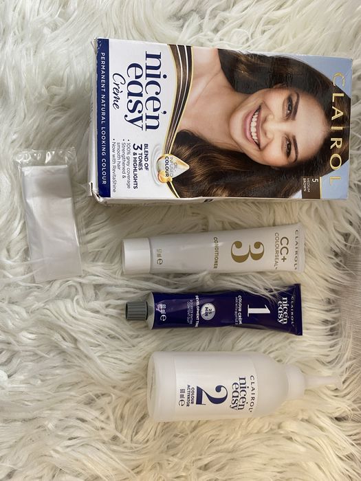 Farba do włosów Clairol Medium Brown 5