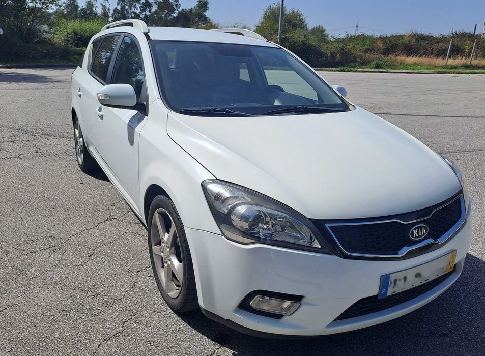 KIA CEED SW - 2011 foto 4
