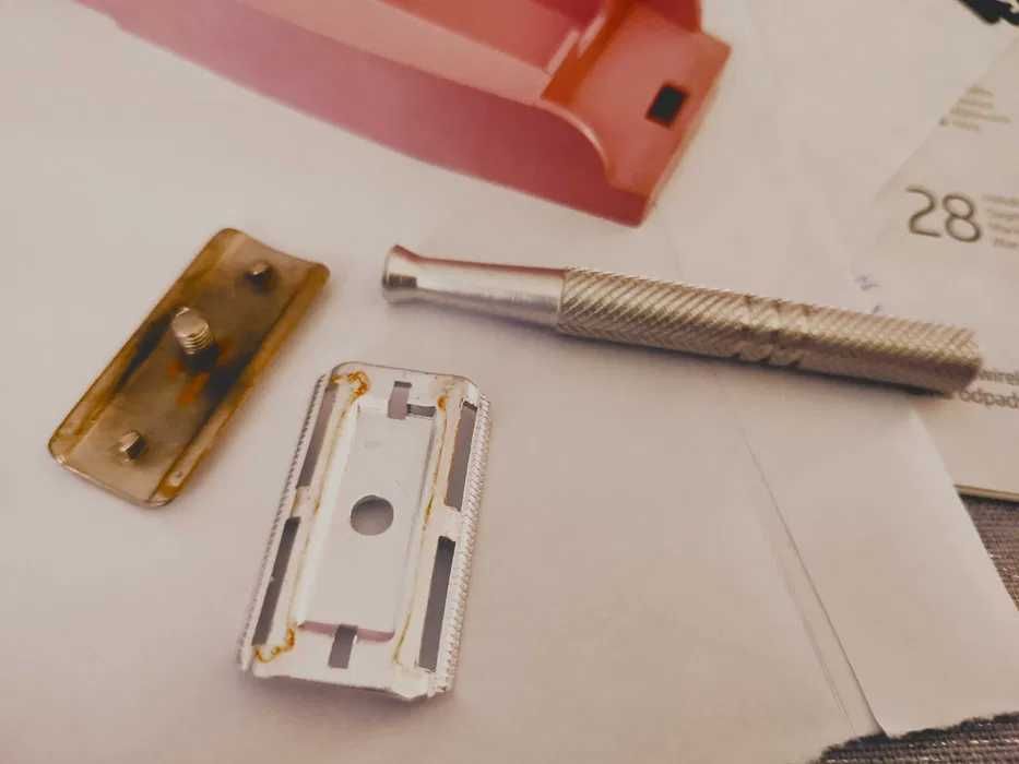 Maszynka do golenia na żyletki WIZAMET Junior etui Jedyna