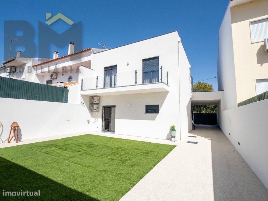 Moradia T4 com jardim em Castelo Branco