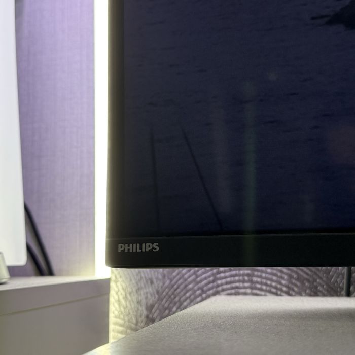 Телевізор Philips 65PUS8007/12, 65” 4K UHD Smart TV з Ambilight