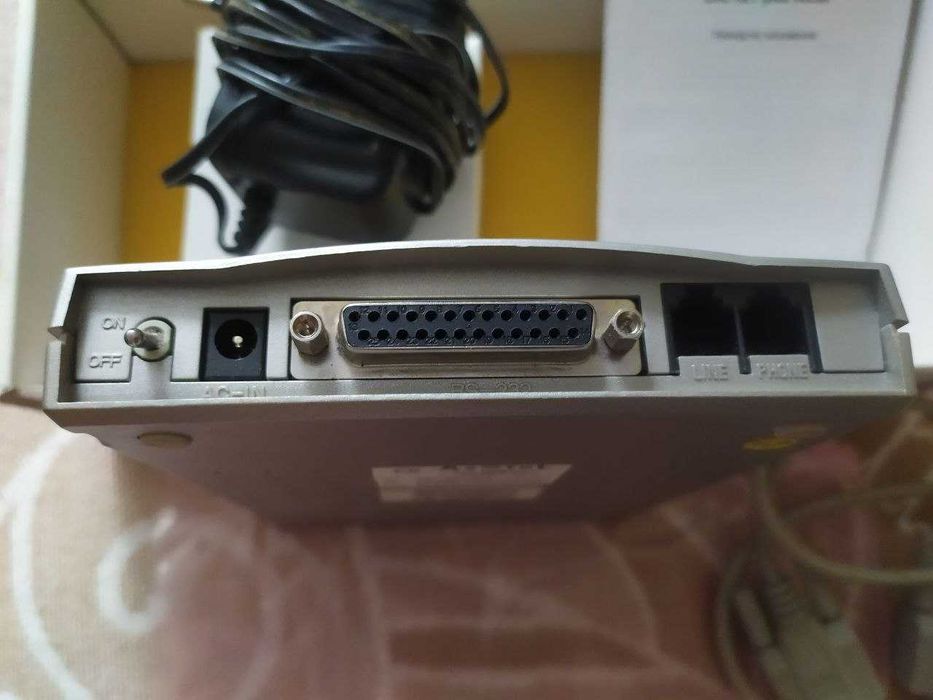 Зовнішній голосовий факс-модем Asotel Vector GVC R21