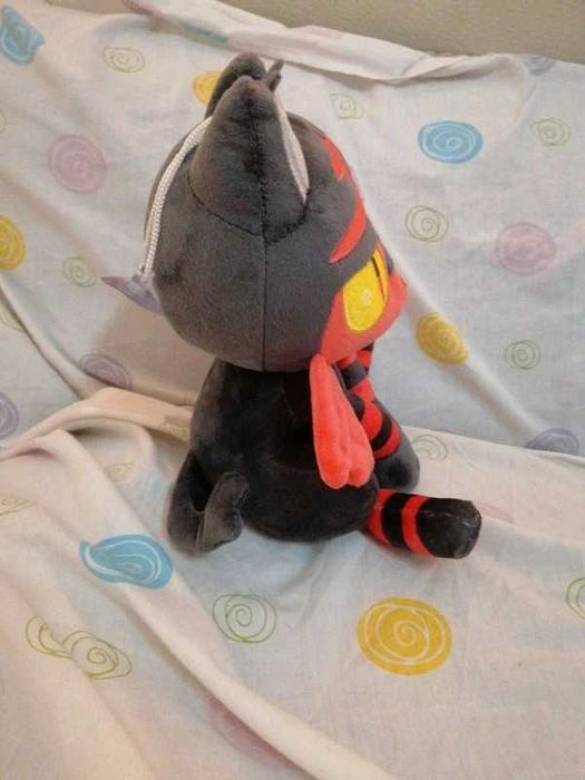 Pokemon peluche litten