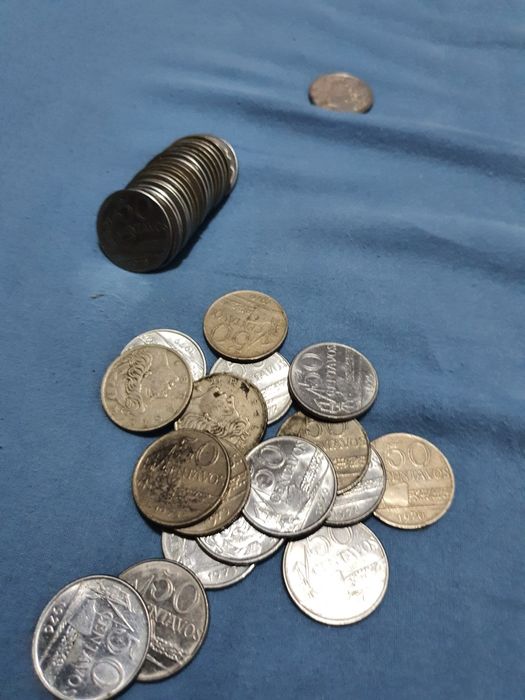 Vendo moedas para coleção