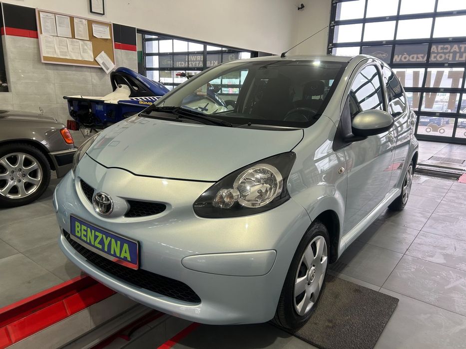 Toyota Aygo 1.0kat 68km / Klima / Serwis / igła / Servo