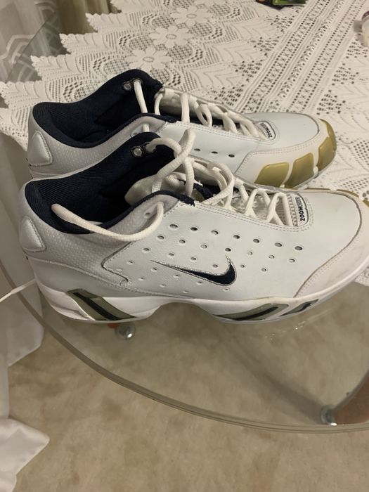 Кросівки чол , шкіряні 45 р (29см)