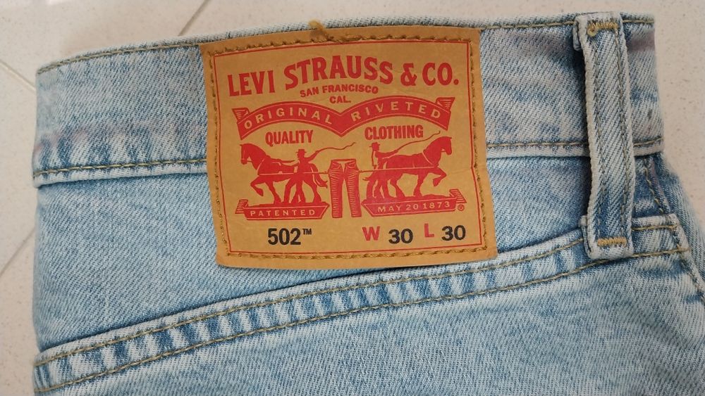 Levi's 502 Taper "Call it off"
