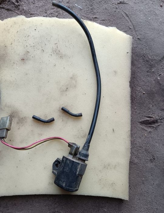 Продам кришку заводну на сузукі летс