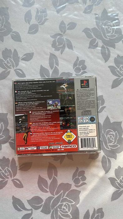 Tekken 3 PS1 PAL Platinum – Completo com Manual (SCES-01237)
