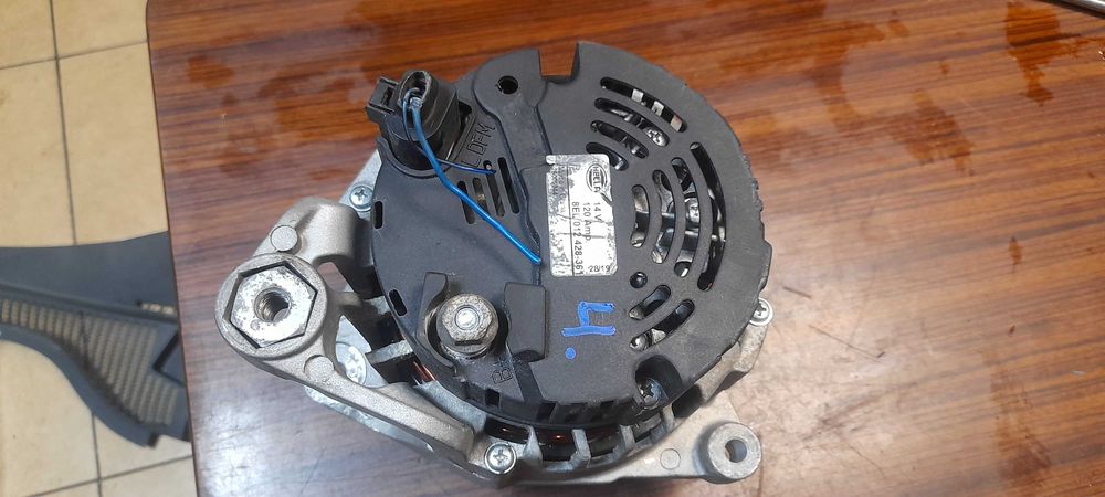 alternator 8EL.012.428.361 HELLA  nr4
