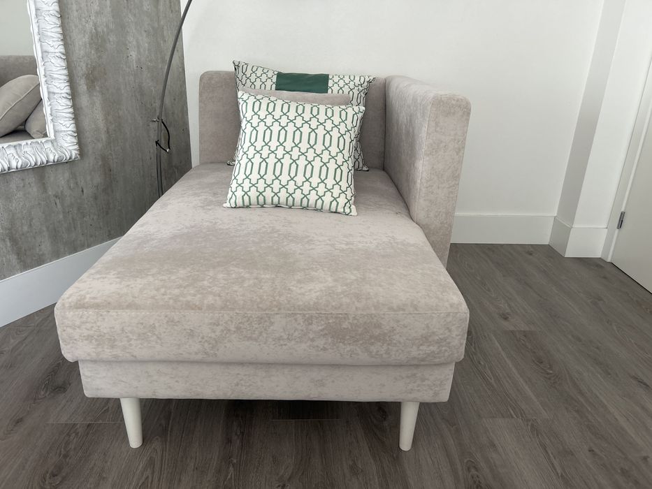 Chaise Longue (mini sofá) branco (como novo)