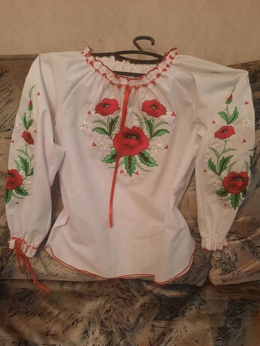 Вишиванка на зріст 140.