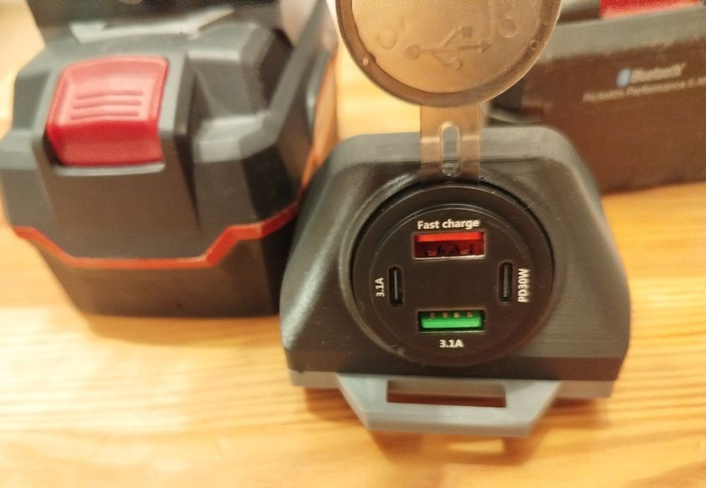 Powerbank Parkside 20V ładowarka USB C z woltomierzem fast charge