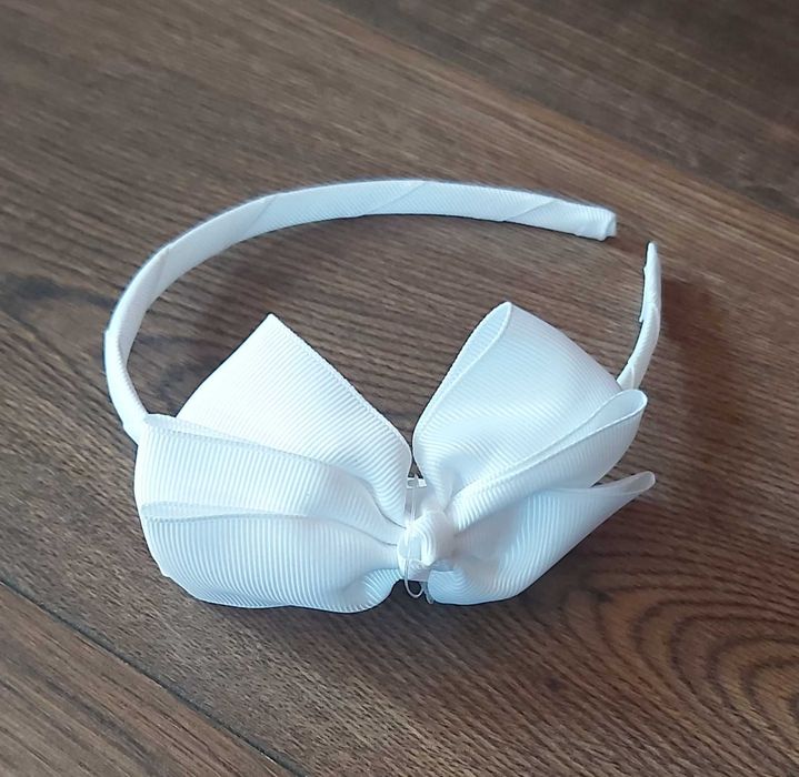 Opaska biała z kokardka