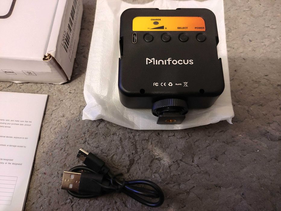 LED светильник Minifocus на аккумуляторе (накамерный)