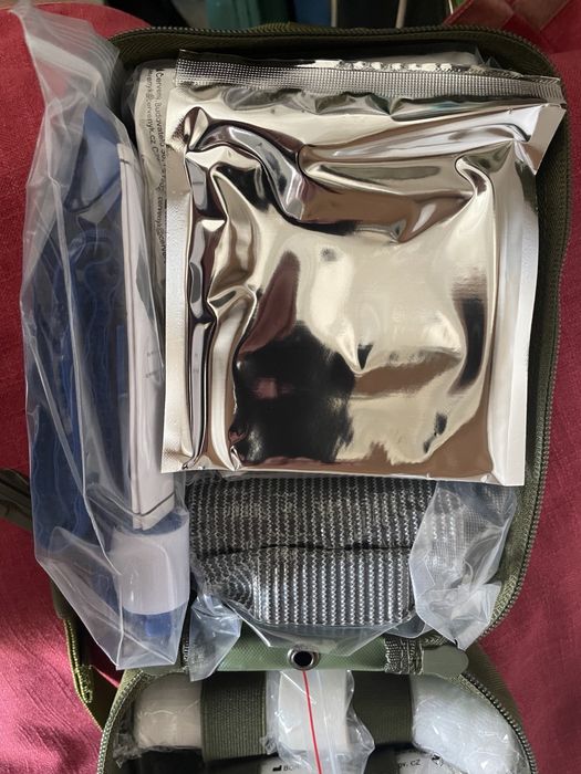 медична загальновійськова швидкоскидна аптечка за стандартом НАТО