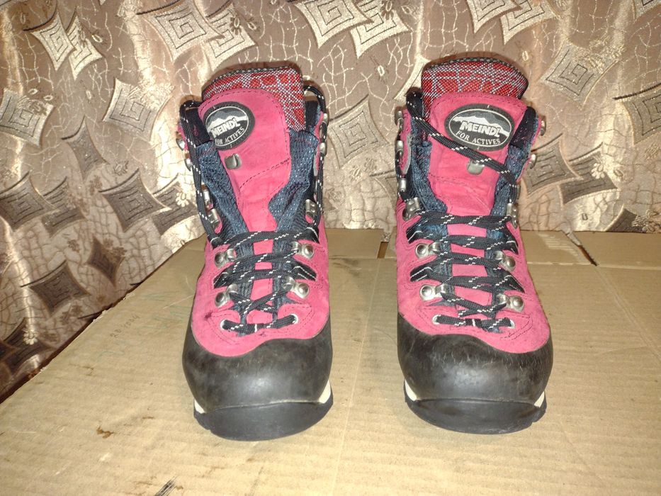 Горні черевики MEINDL, розмір 38(25).