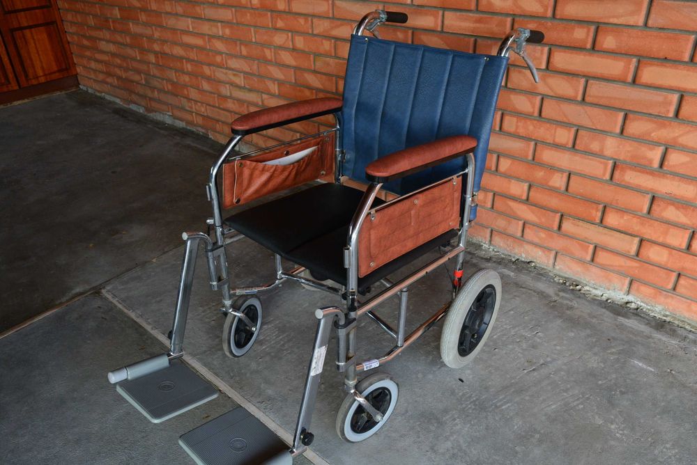 Каталка   -  коляска Invacare