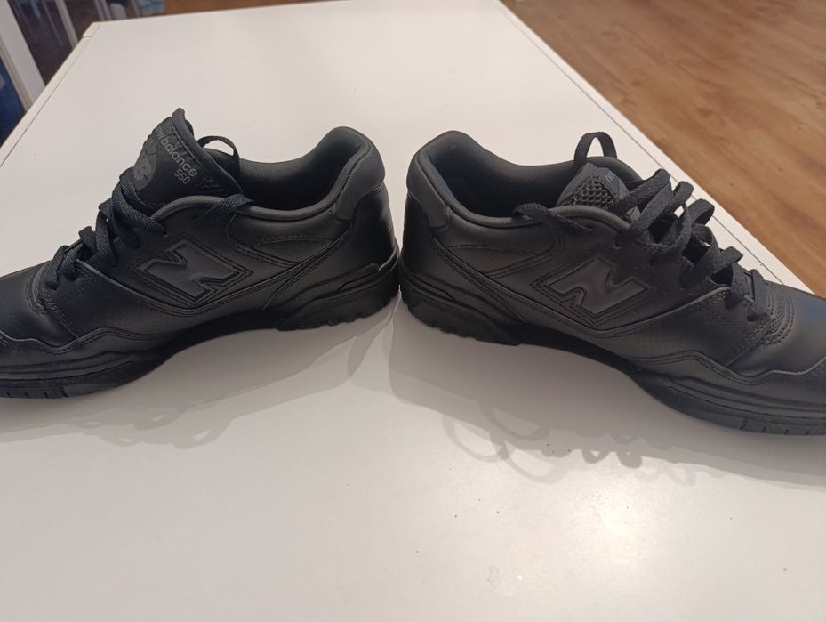 New Balance 550 w kolorze czarnym