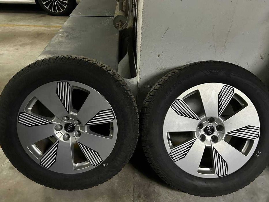 Шини (Зима) + Диски "НОВІ" Audi E-tron R19 Goodyear UltraGrip