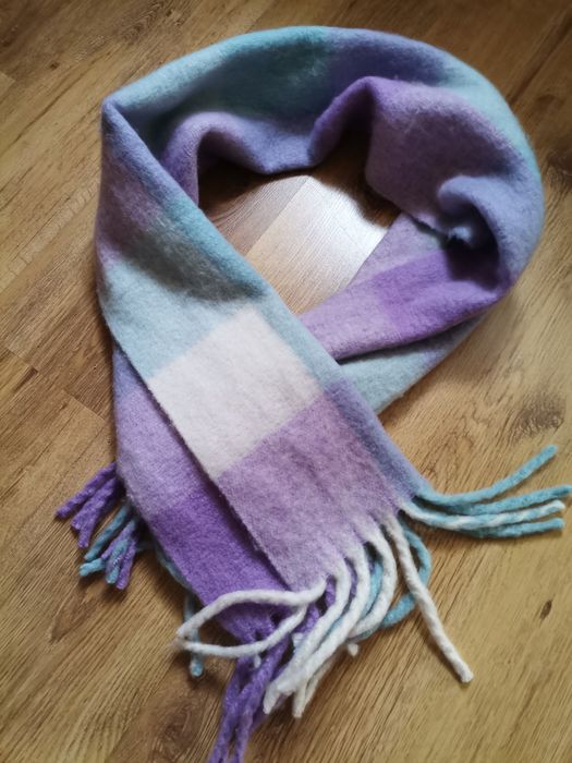 Nowy szal damski duży ciepły.