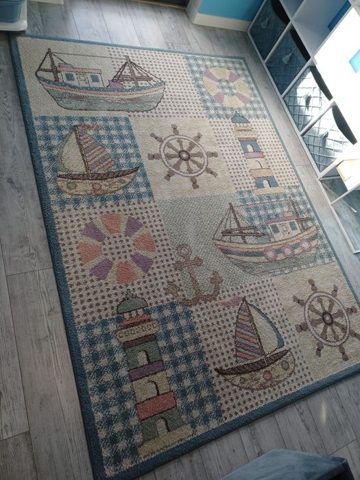 Duży dywan pastelowy do pokoju dziecięcego