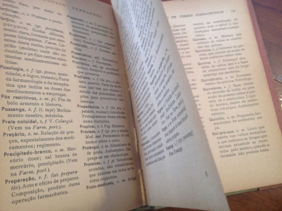 José Augusto Fernandes - Dicionário de têrmos farmacêuticos