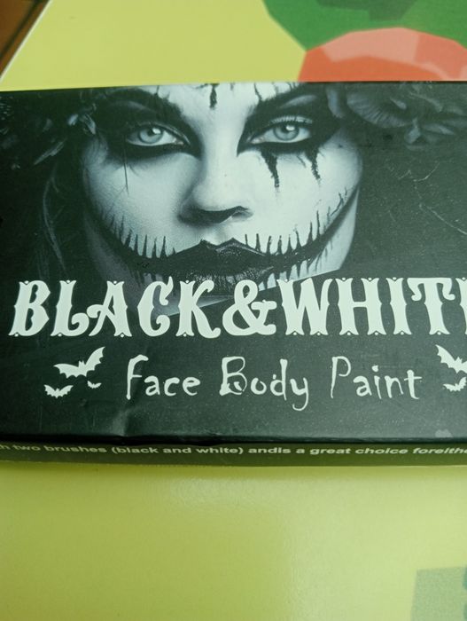 Face Body Paint black & white