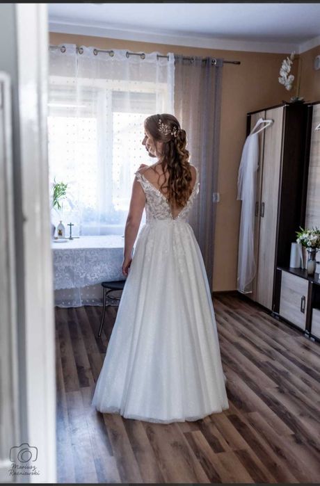 Suknia ślubna Anna Sposa PITTA – rozmiar 36/38, brokatowa, krój A