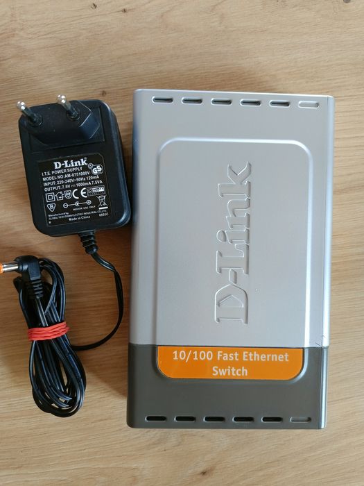 Switch D-Link DES-1008D  8 portów
