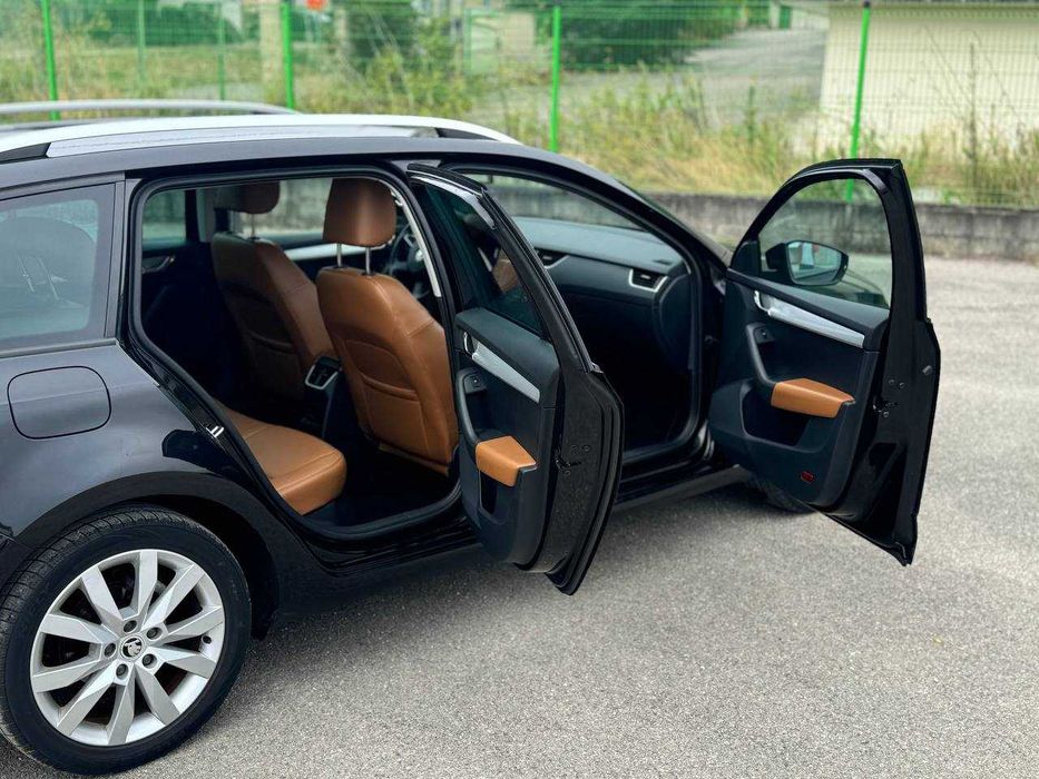 Skoda Octavia A7 Combi 1.6 TDI GreenLine – Caixa Manual 6 Velocidades