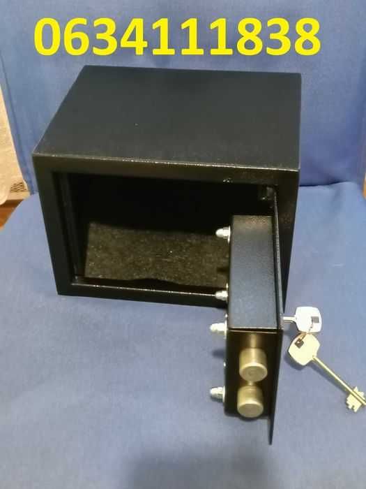 Сейф домашний мебельный