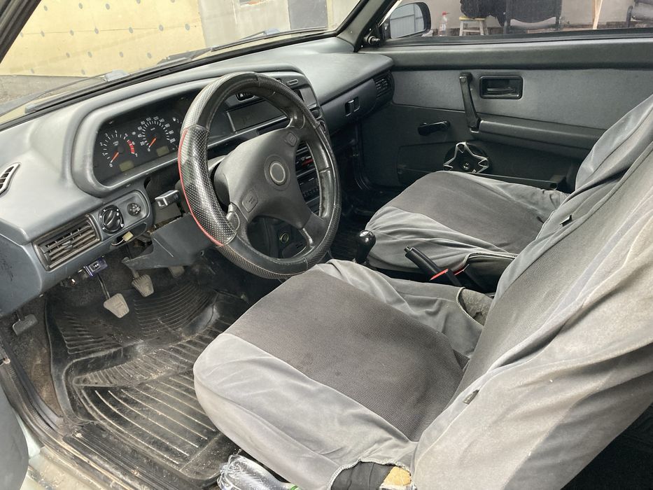автомобіль в гарному стані,